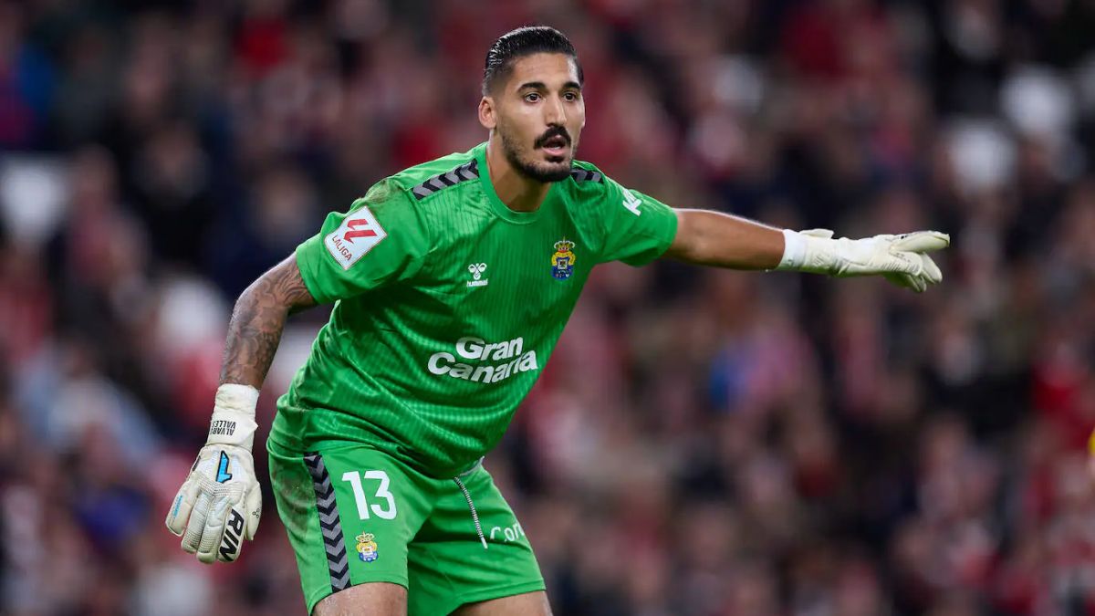 Álvaro Valles, mejor portero del primer tramo de LaLiga 2023-24
