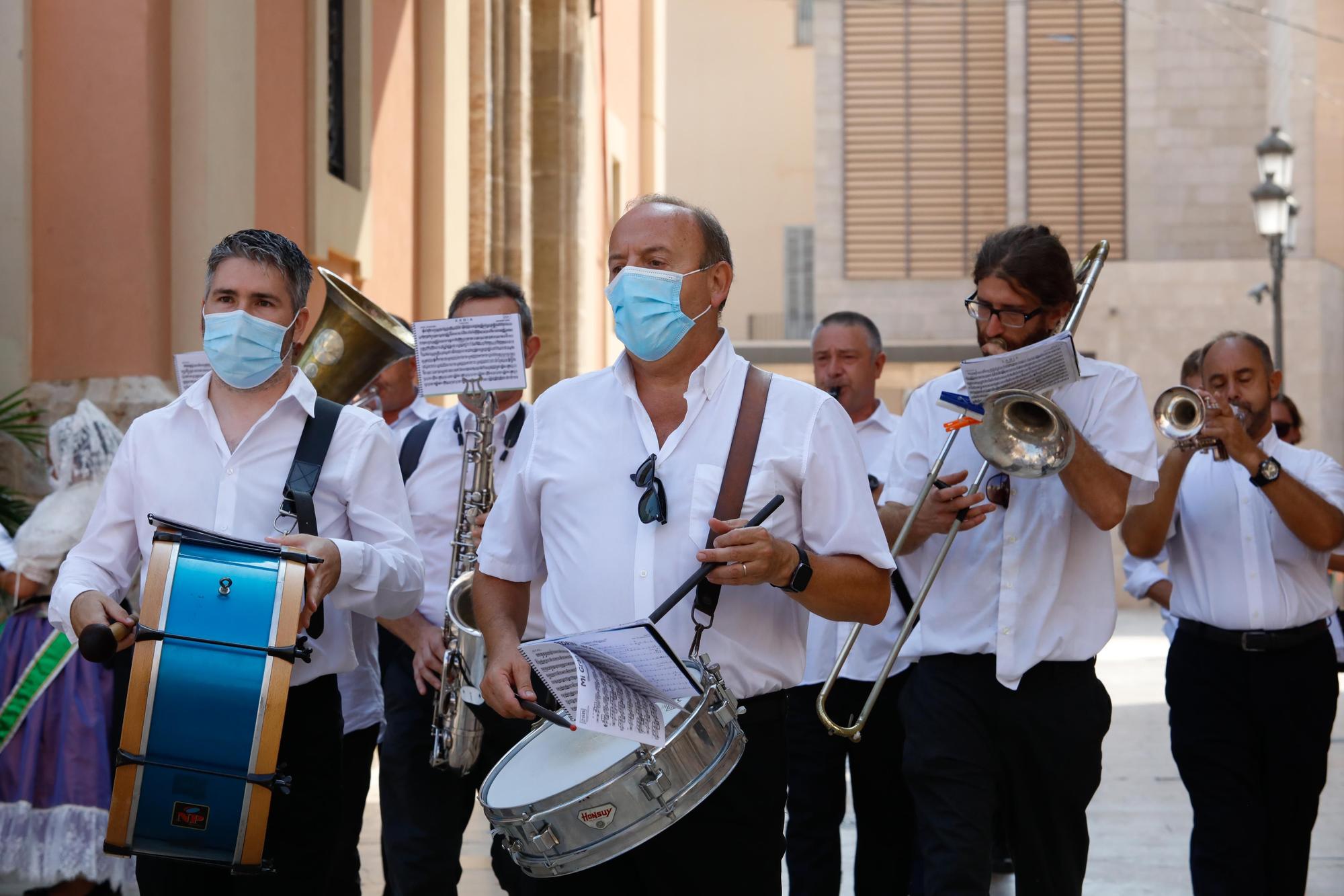 Búscate en el segundo día de Ofrenda por las calles del Mar y Avellanas (entre las 11.00 y 12.00 horas)