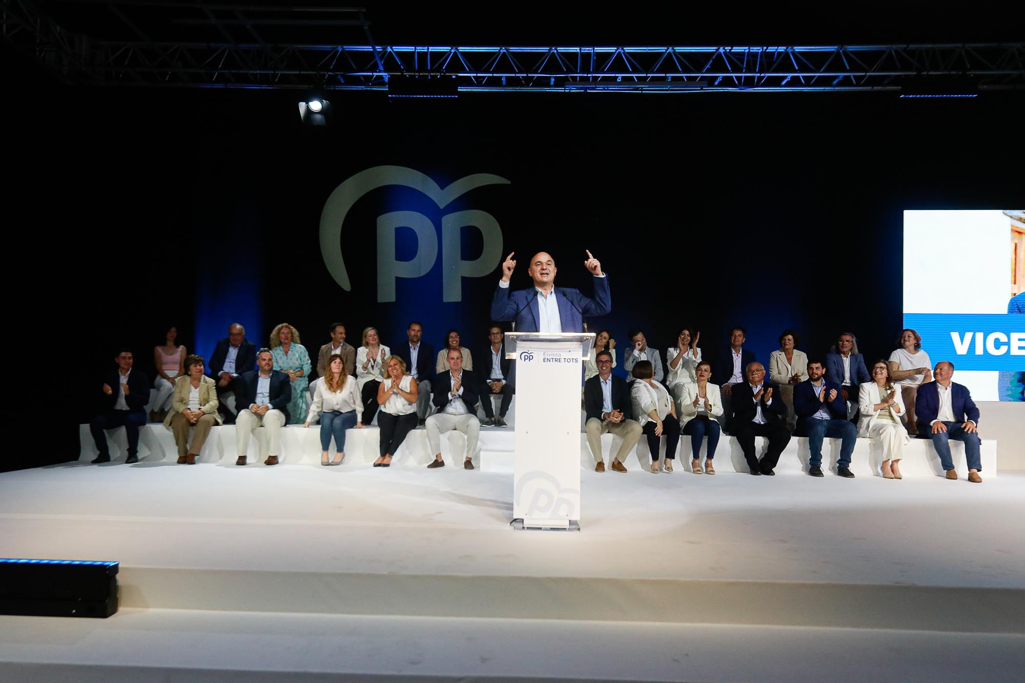 La candidata del PP a la presidencia del Govern balear, Marg Porhens, en Ibiza