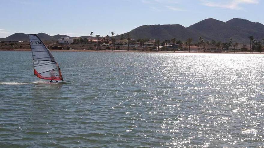 El Mar Menor recibe hasta 46 hm3 de agua procedente del acuífero Cuaternario.