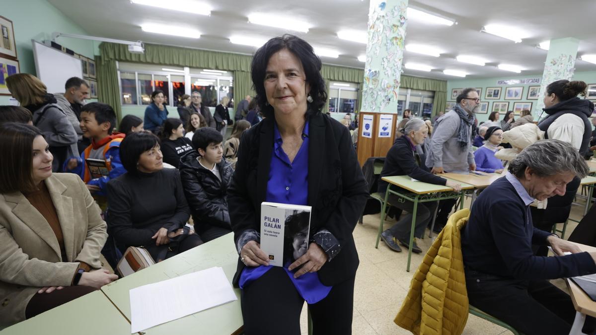 Pilar Galán, el día que presentó en el instituto Hernández Pacheco, en Cáceres, 'Si esto fuera una novela'