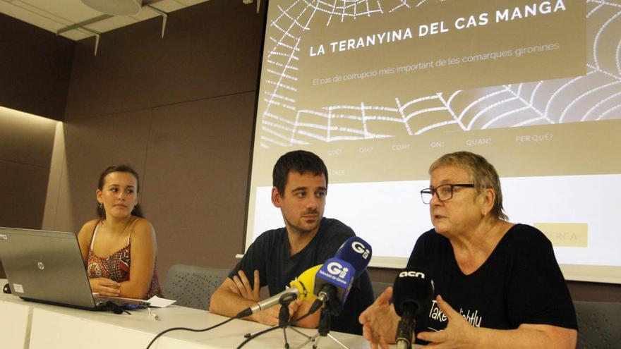 Vicenç, Salellas i Barragán presenten el blog sobre la trama.