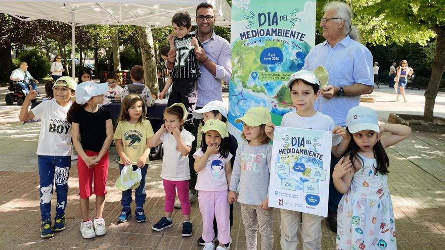 Cáceres lanza una campaña para evitar tirar toallitas al váter y conciencia a los más pequeños