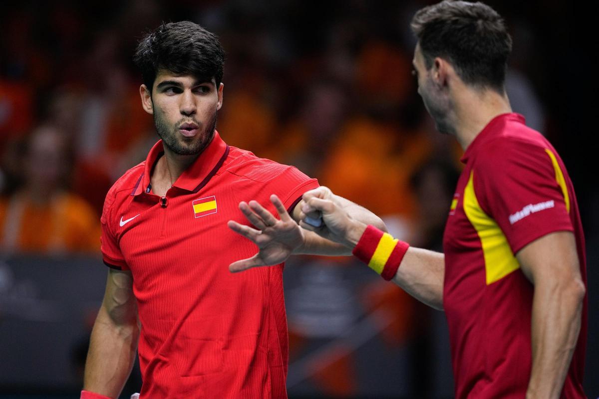 Carlos Alcaraz y Marcel Granollers.