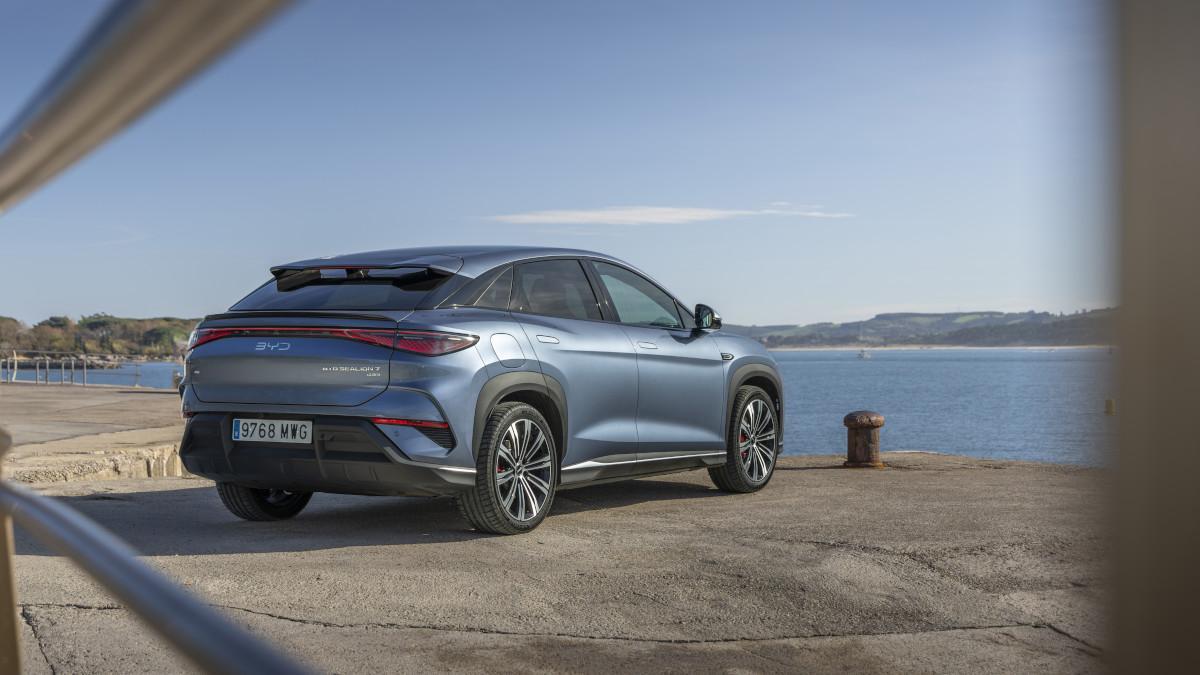BYD Sealion 7