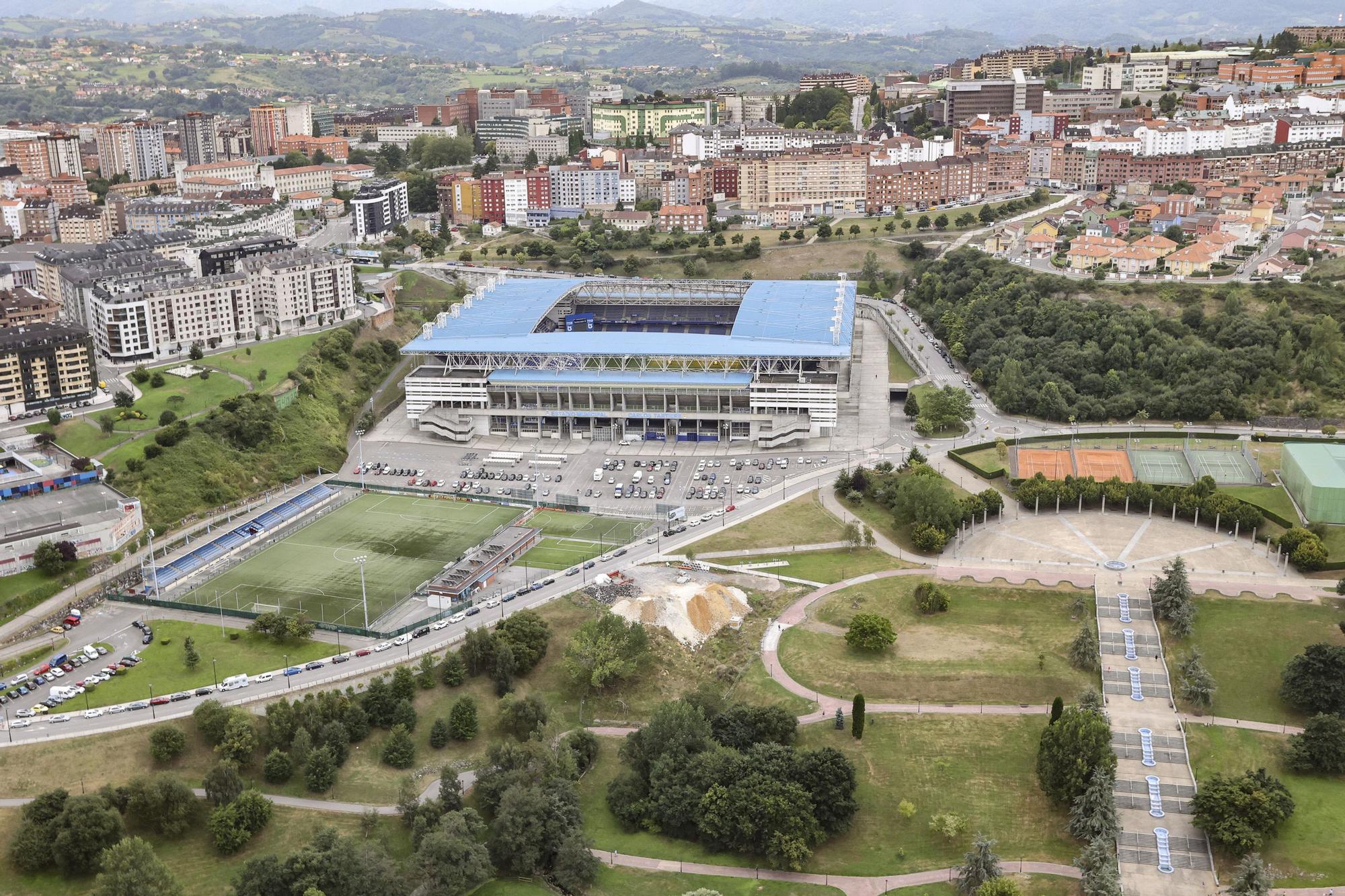 Sobrevolamos Asturias en el helicóptero de la Policía Nacional: esto es lo que ven