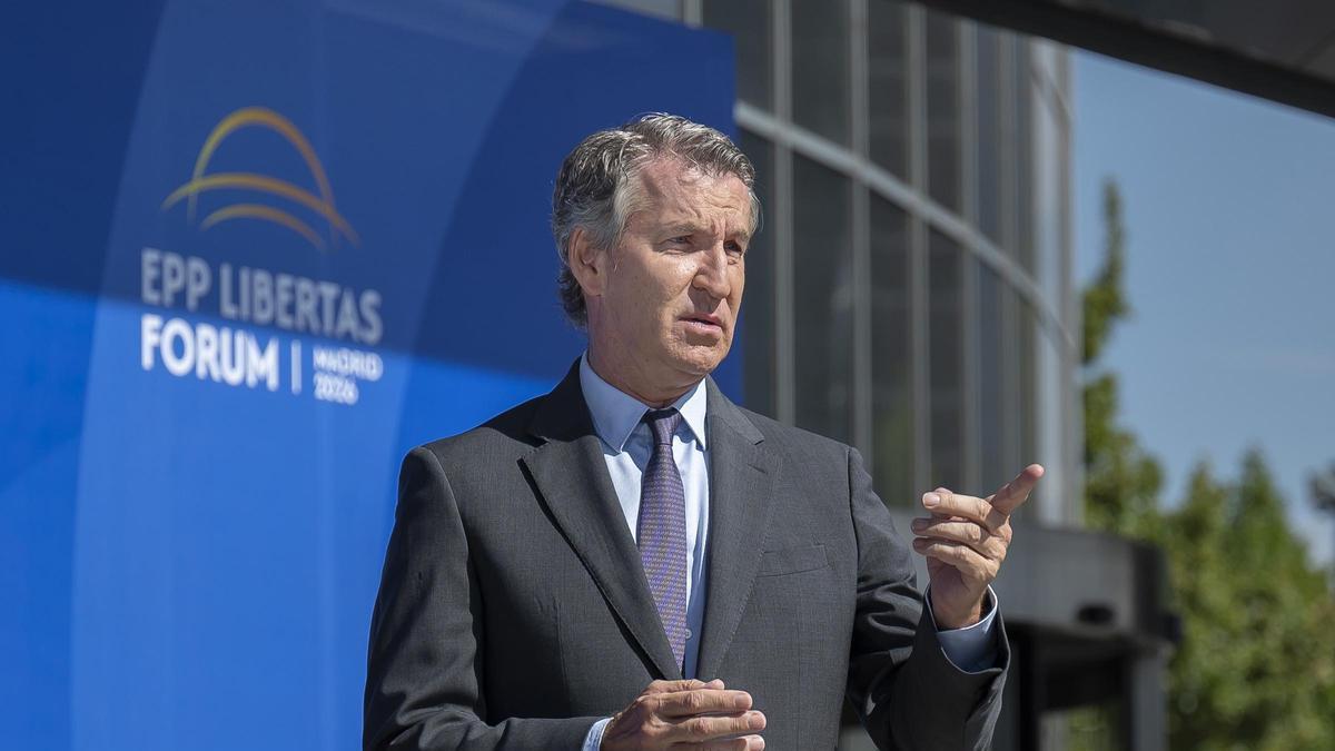 El presidente del PP, Alberto Núñez Feijóo, durante la sesión de apertura del Foro internacional EPP Libertas, a 15 de julio de 2026, en Madrid (España).