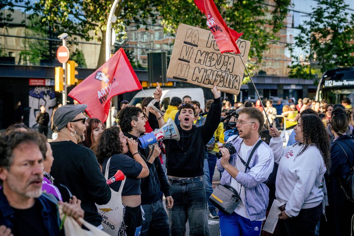 L'ESCOLA HA DE TROBAR EL SEU LLOC