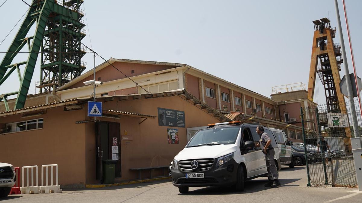 Desplegament policial i serveis funeraris a la mina de Súria arran de l'accident mortal d'un miner