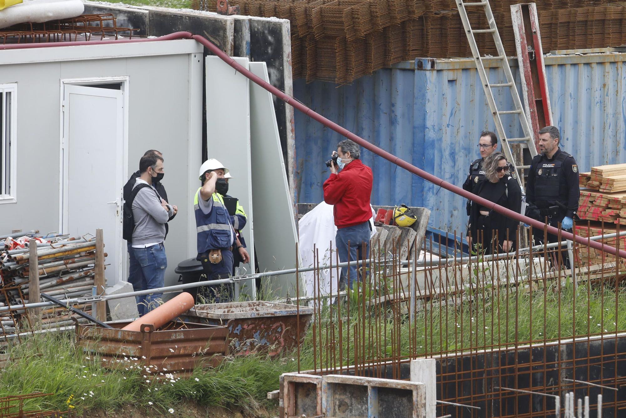 En imágenes: Accidente laboral en Gijón