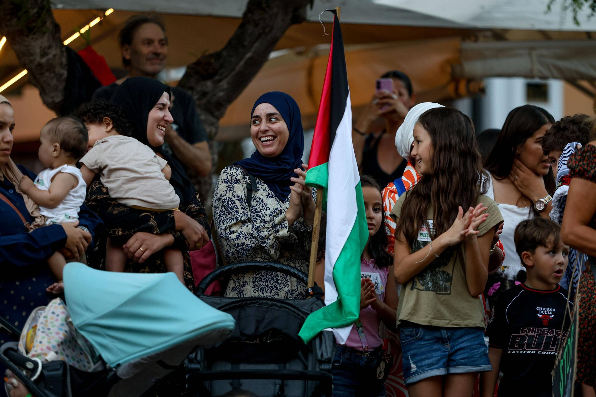 Concentración/Cacerolada convocada por la Plataforma de Solidaridad con el Pueblo Palestino bajo el lema Stop Holocausto Palestino
