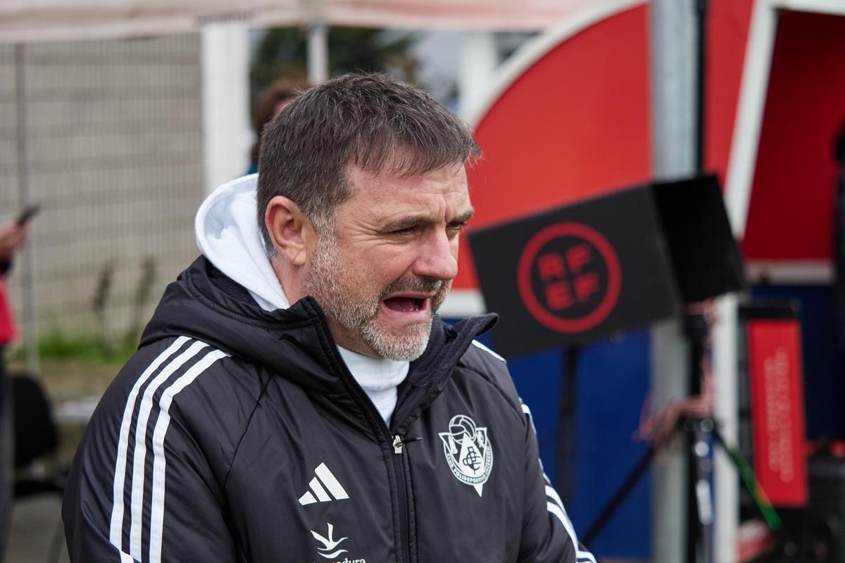 Las imágenes del Osasuna Promesas - Cacereño