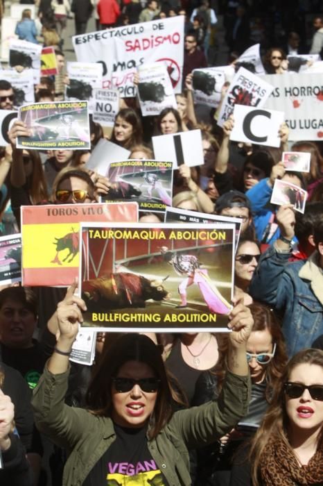 Manifestación y performance antitaurina en Valencia