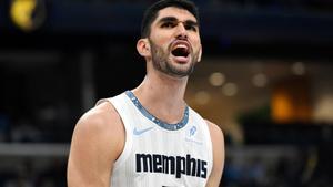 Santi Aldama brilló en el triunfo sobre Brooklyn Nets