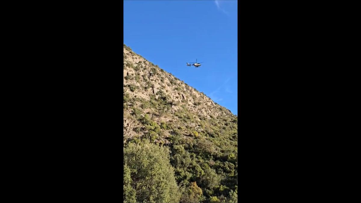 Rescatan a un joven belga tras quedar enriscado en una pared de 80 metros de altura en Istán