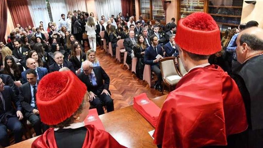 Los alumnos del máster, ayer.