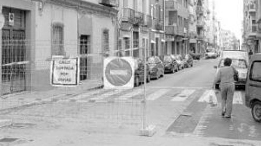 EMPIEZAN LOS TRABAJOS DE LA CALLE CRIST DE LA MAR DE BENICARLÓ