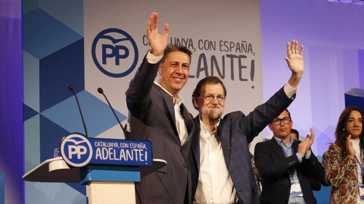 Xavier Garcia Albiol  y el presidente del gobierno espanol  Mariano Rajoy  durante el congreso de los populares catalans