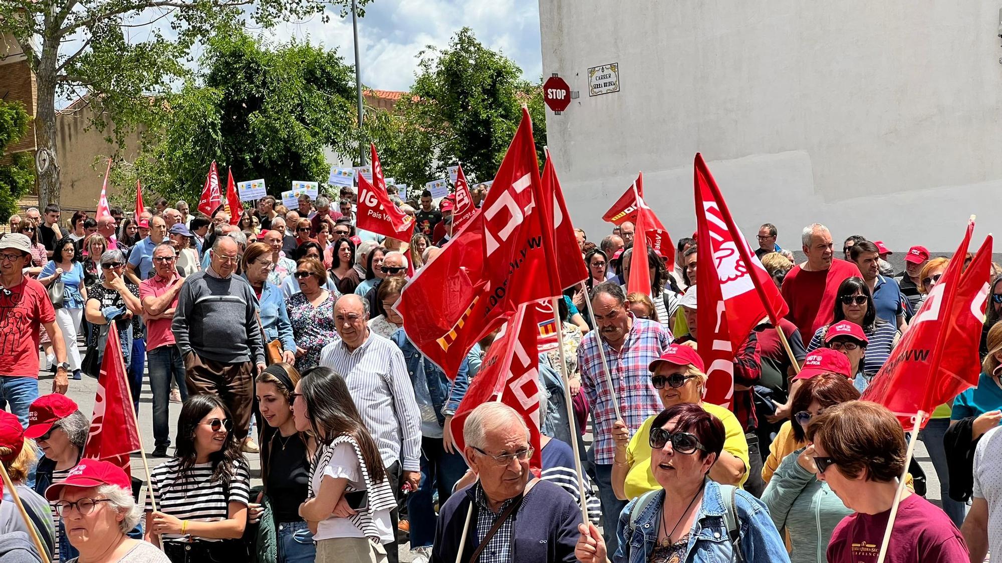 Galería de fotos: 2.000 personas claman por una solución ante el inminente cierre de Marie Claire