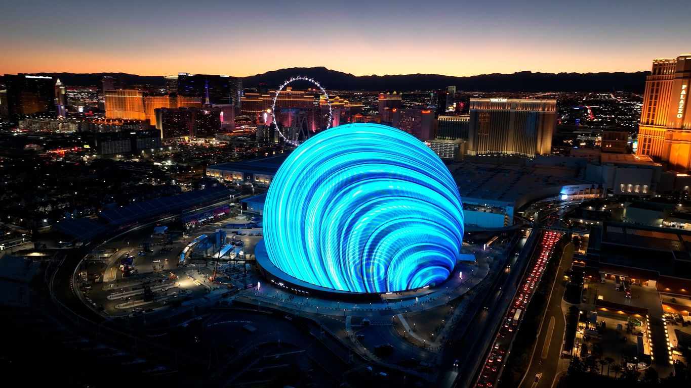 El hotel Moon de Dubái podría tener una estructura parecida a la del MSG Sphere de Las Vegas.