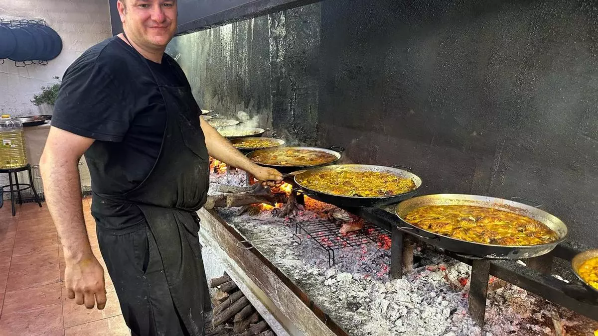 La Garrofera: Cultura popular servida en paella de leña