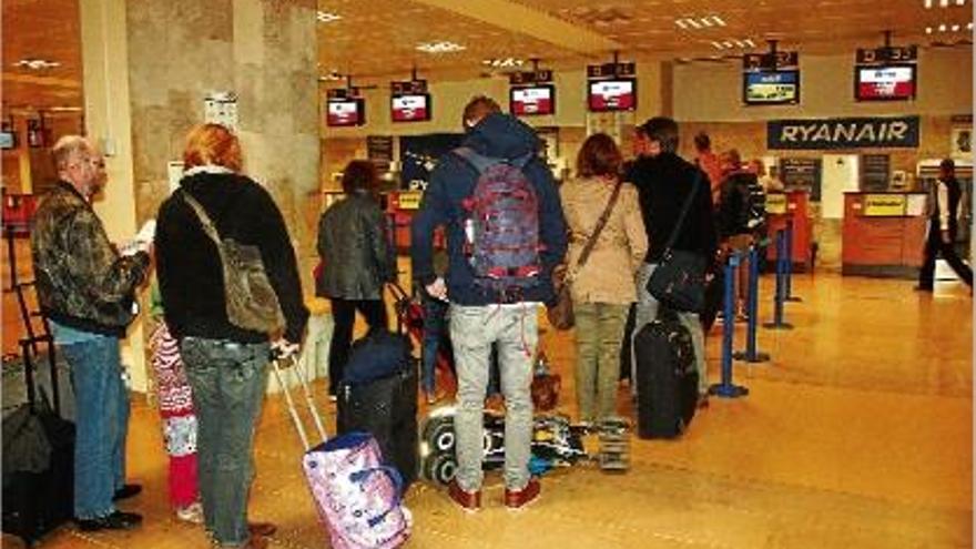 L&#039;inici de la temporada d&#039;estiu no ha comportat per a l&#039;aeroport de Girona l&#039;increment de viatgers esperat