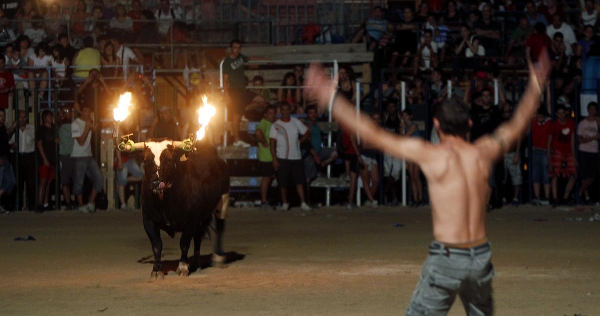 Imagen de archivo de un festejo de bou embolat