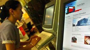 El Constitucional avala que una empresa accedeixi a correus electrònics dels seus empleats.