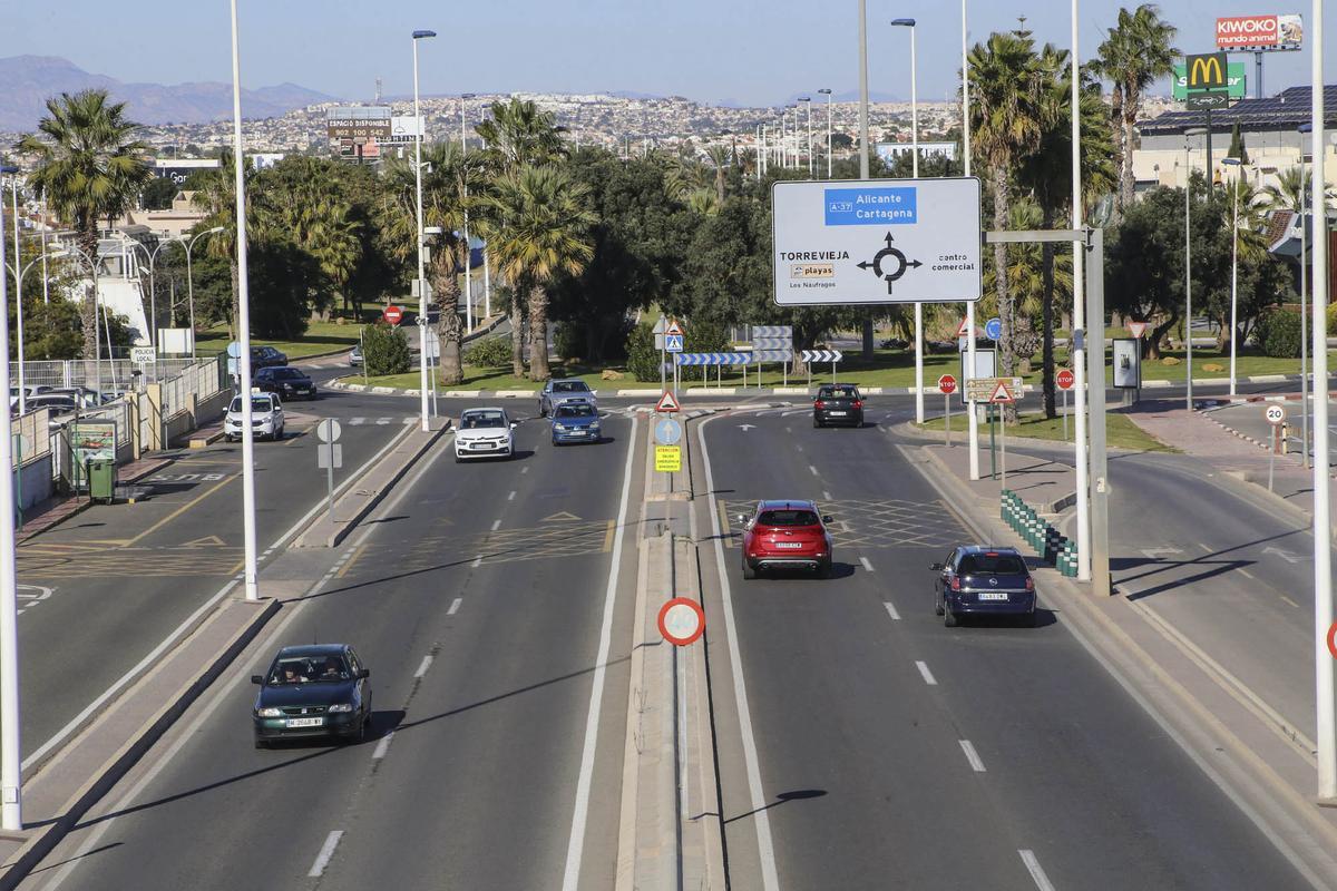 CV 905 en el tramo inicial desde Torrevieja