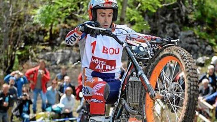 Toni Bou es manté ferm  a Lourdes i domina amb  mà de ferro el Mundial