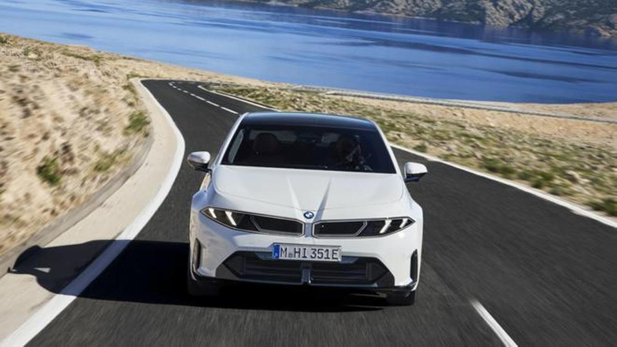Los 10 coches eléctricos que más lejos llegan en 2026