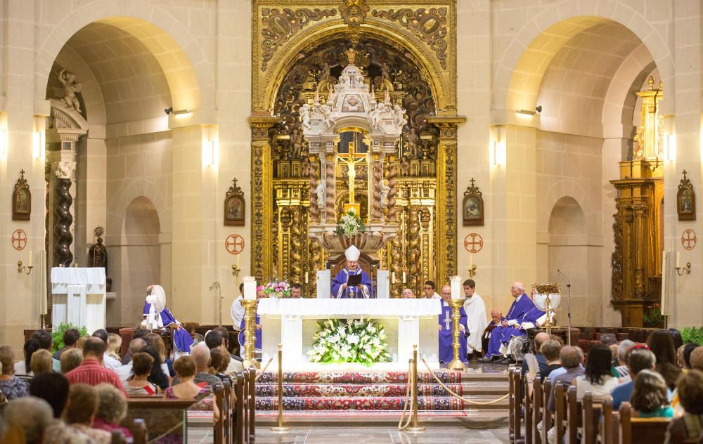 Una misa en la concatedral de San Nicolás homenajea también a fallecidos y heridos.