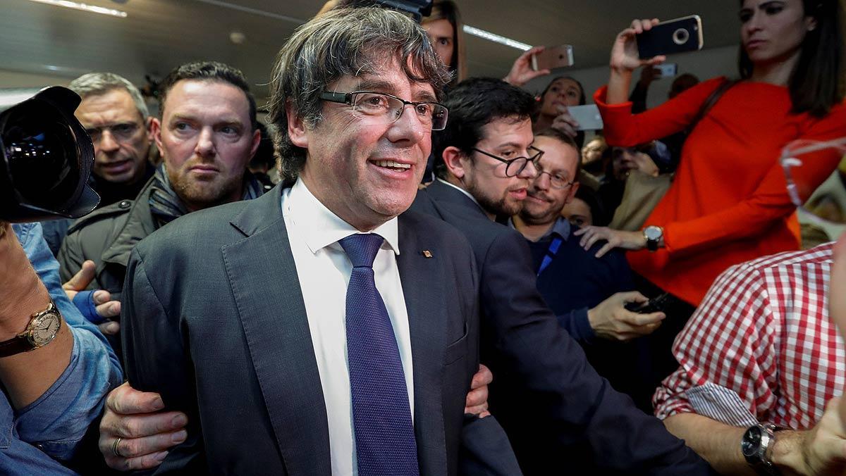 Un portaveu de la fiscalia de Brussel·les explica la situació de Carles Puigdemont i els exconsellers.