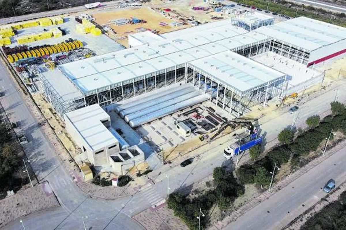 Fábrica 8 Imagen de la planta que se construye en El Puerto de Santa María.