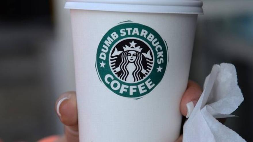 Furor en Los Ángeles por la apertura de un &#039;Starbucks tonto&#039;