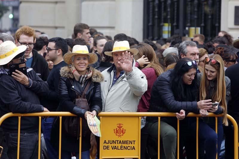 Búscate en la mascletà del 6 de marzo