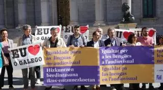 A Mesa pola Normalización Lingüística pide a los diputados utilizar el gallego