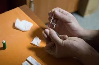 “Creo que llegará antes la cura que la vacuna del VIH; muta mucho”
