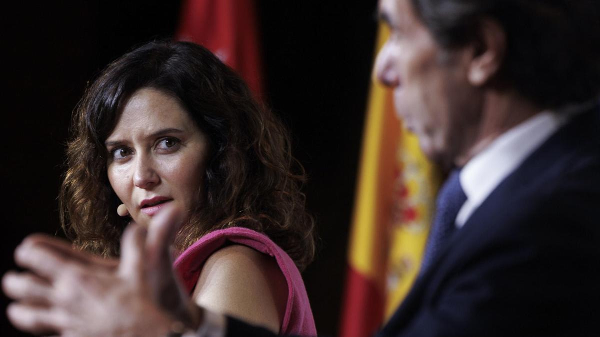 Isabel Díaz Ayuso con José María Aznar en un acto en la Universidad Francisco de Vitoria este pasado lunes.