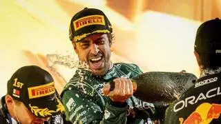 Mercedes recurre a Fernando Alonso para ‘picar’ a Lewis Hamilton