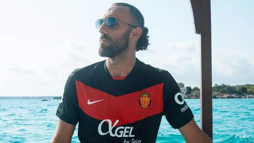 El 2x1 del Mallorca: anuncia la renovación de Muriqi y la tercera equipación de la próxima temporada