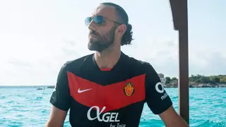 El 2x1 del Mallorca: anuncia la renovación de Muriqi y la tercera equipación de la próxima temporada
