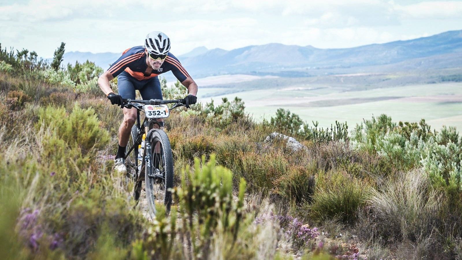 Luis Enrique, en la Cape Epic de mountain bike en Suráfrica.