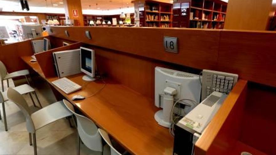 Bibliotecas bajo mínimos en Benidorm