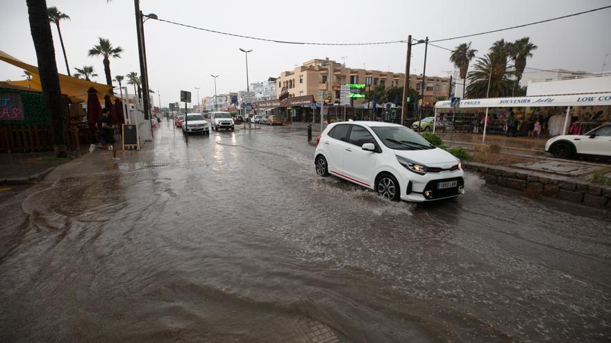 Nuevo vertido en el puerto de Ibiza por la lluvia