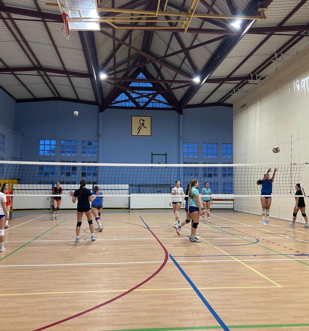 Jornadas de tecnificación de la Federación de Voleibol en Llanes