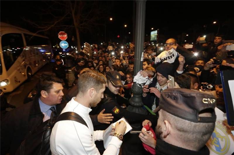 Multitudinaria llegada a Córdoba del Real Madrid