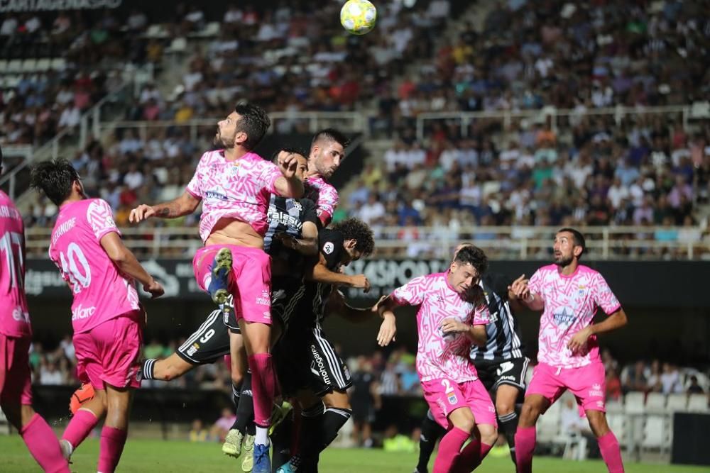 El FC Cartagena da por bueno el empate