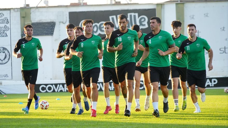 Tercera RFEF: Pozoblanco y Ciudad de Lucena regresan a los entrenamientos