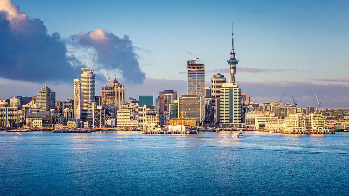 Un único positivo obliga a Nueva Zelanda a cerrar Auckland, la ciudad más grande de país